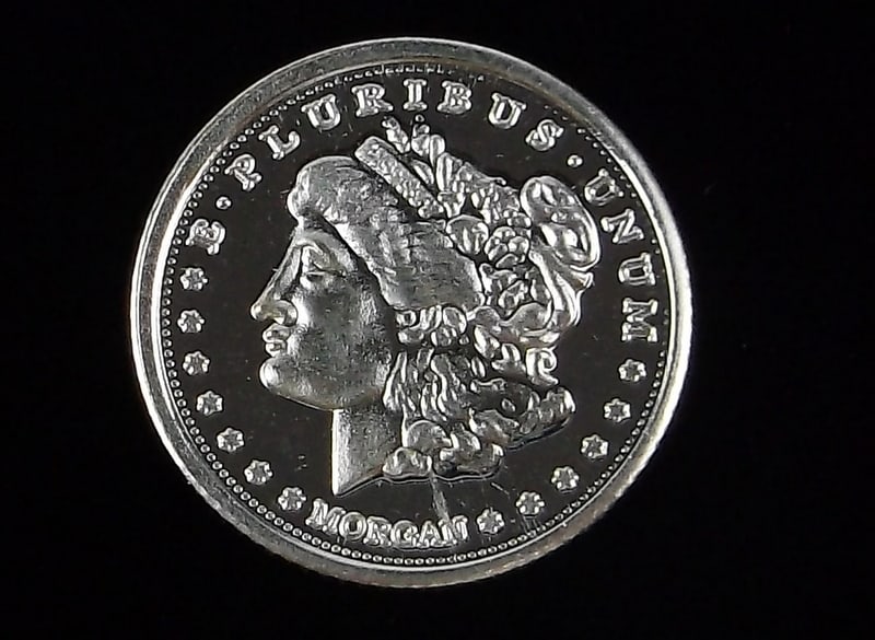 New Vintage Morgan .999 Fine Silver Coin (1 of 2)