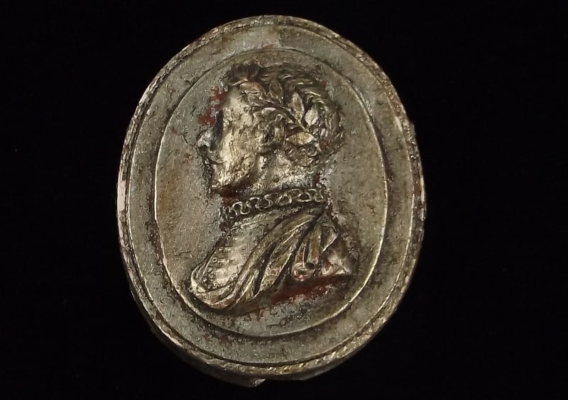 Stunning Antique 1800s Roman Intaglio Cameo Medallion: excellent condition