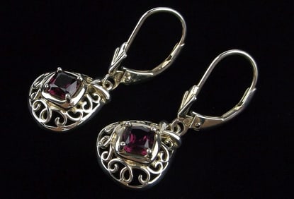 New Boxed Designer Sterling Silver 1cttw Amethyst Earrings
