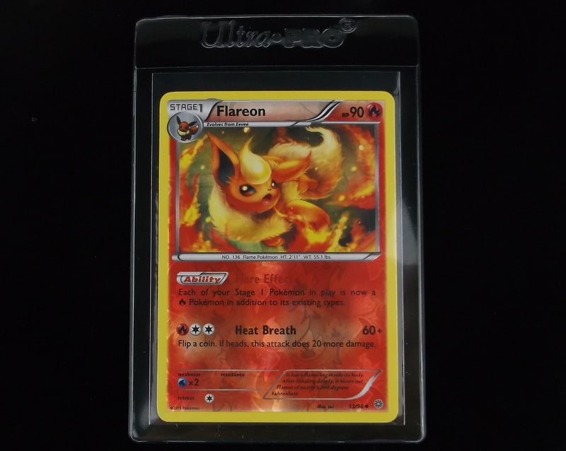 Mint 2015 Pokemon Flareon Rare Holo Card Flame Effect (1 of 2)