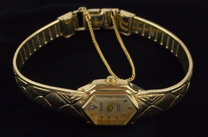 Stunning Vint Elgin Diamond Womens Watch Works Needs Battery