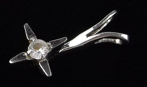 Mint Vintage 1950s Sterling Silver Star Pendant