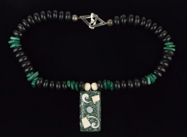 Mint Vintage 1970s Malachite and Bone Necklace 19"