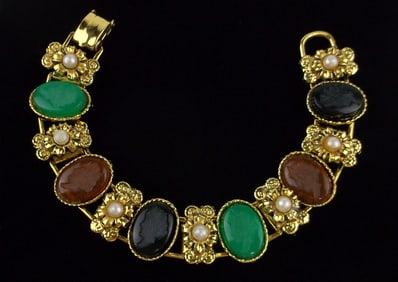 New Antique 1950s Designer Well Made Cameo Bracelet 7"