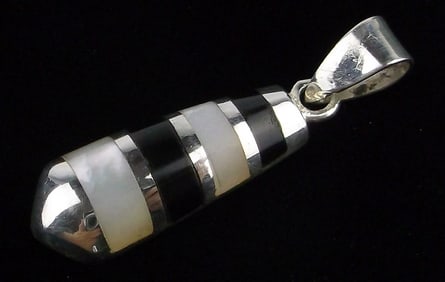 New Vintage Taxco Sterling Silver Onyx MOP Pendant