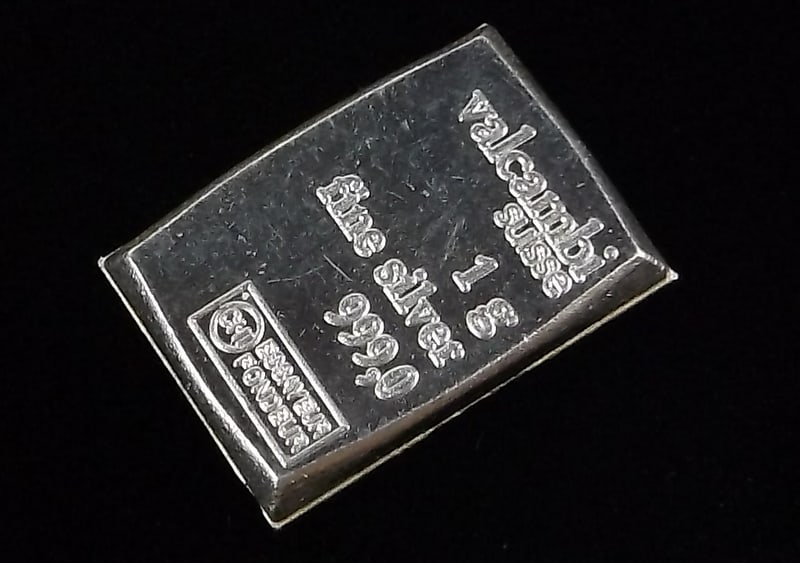 New Vintage Valcambi Suisse .999 Fine Silver Bar: o .999 solid fine silver coin or bar
