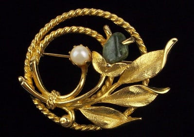 Mint Vint 1970s Sarah Coventry Jade Pearl Brooch