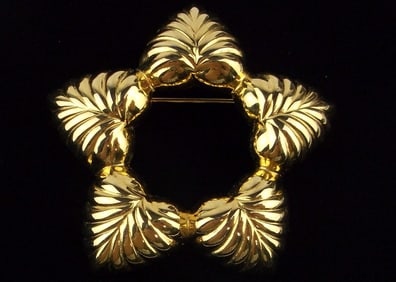 Mint Vintage Designer Leaf Star Brooch