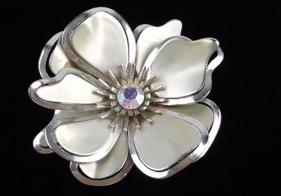 Stunning Vintage 1960s Big Rhinestone Flower Brooch