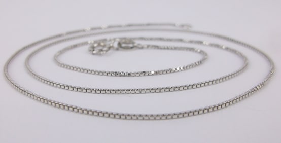 Mint Vintage Italian Sterling Silver Boc Chain Necklace 18"