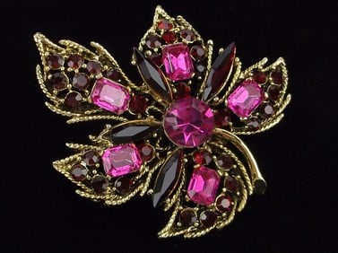 New Vintage 1950s Rhinestone Leaf Brooch