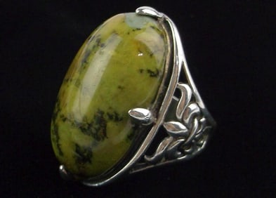Big Mint Designer Sterling Silver Gaspeite Ring 8