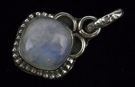 New Bali Sterling Silver Moonstone Pendant