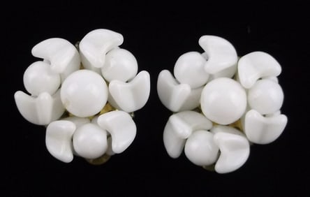 Stunning Antique 1950s Milk Glass Earrings Set
