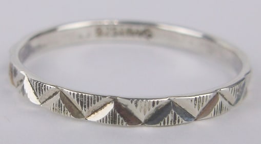 New Vintage Sterling Silver Diamond Cut Band Ring 8