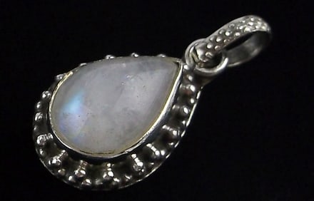 New Bali Sterling Silver Moonstone Pendant