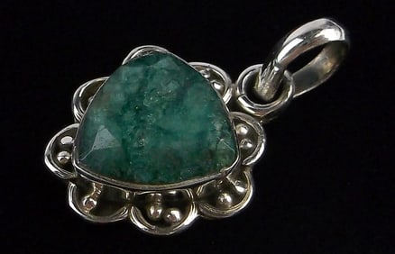 New Bali Sterling Silver 1.5ct Emerald Pendant