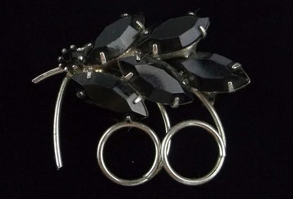 Stunning Vintage 1950s Rhinestone Brooch