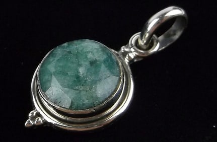 New Bali Sterling Silver 2.5ct Emerald Pendant