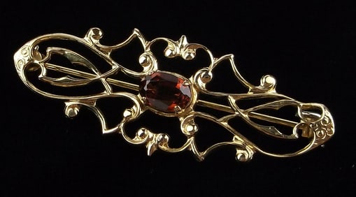Stunning Vintage 1970s 10kt Gold Garnet Brooch 1.75g