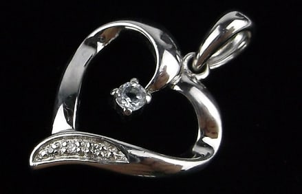 New Vintage Sterling Silver Heart Pendant