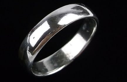 Gorgeous Vintage Sterling Silver Wedding Band Ring 7