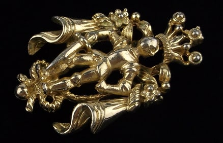 Stunning Antique 1950s Coro Craft Knight Crown Brooch