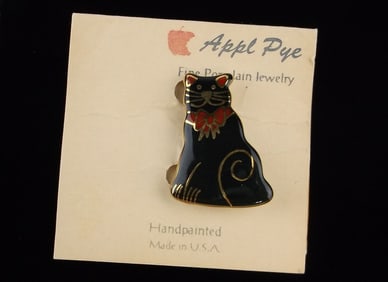 New On Card Apply Pye Hand painted Porcelain Cat Brooch