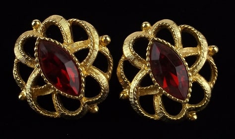 Mint Vintage Sarah Coventry Rhinestone Earrings