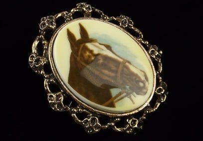 New Vintage 1960s Cameo Horse Brooch