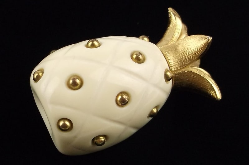 Mint Vintage 1960s Crown Trifari Lucite Pineapple Brooch: Mint Condition, In Like New Condition, Perfect