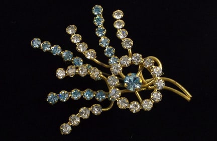 Stunning Antique 1940s Austria Crystal Brooch