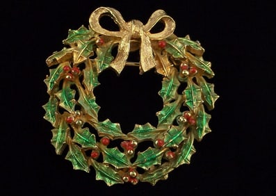 Mint Vintage 1960s Enameled Christmas Wreath Brooch