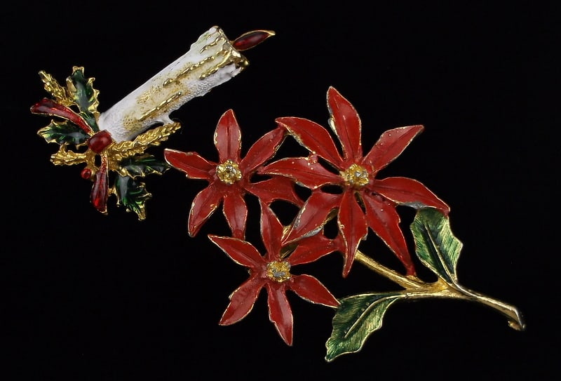 Gorgeous Vint 1960s-70s Christmas Brooch Lot Candle Poinsettia: excellent condition