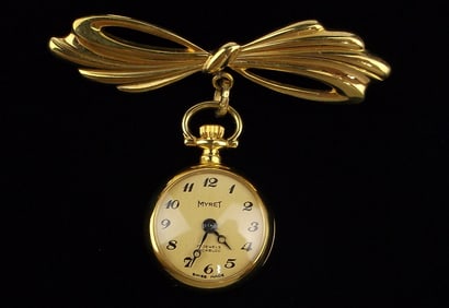New Antique 1950s Myret 17 Jewels Incabloc Watch Brooch Works