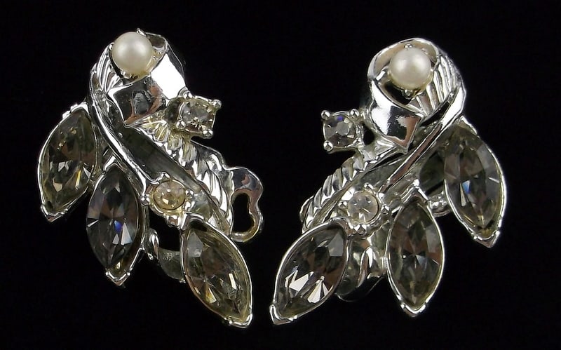 Mint Vintage 1950s Rhinestone Earrings Set (1 of 2)