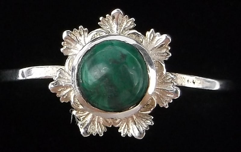 New Sterling Silver Malachite Snowflake Ring 8.75: Solid Sterling Silver Guaranteed, in Brand New Never Worn Condition.