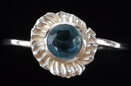 New Sterling Silver Blue Stone Flower Ring 8.5