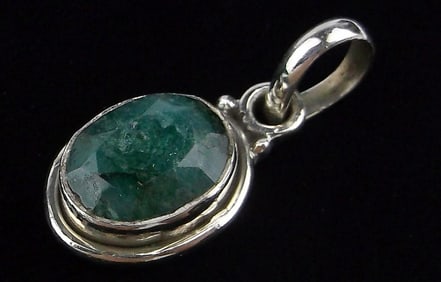 New Sterling Silver 2ct Emerald Pendant