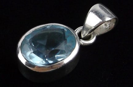 New Sterling Silver 4ct Blue Stone Pendant Thick