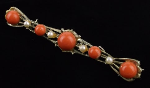 Beautiful Vintage 1960s MOD Long Brooch