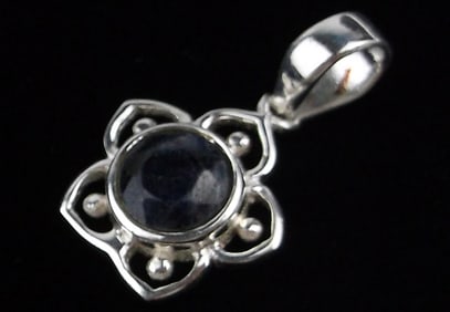 New Sterling Silver Sapphire Flower Pendant