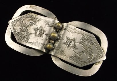 Beautiful Ornate Antique 1940s Brooch