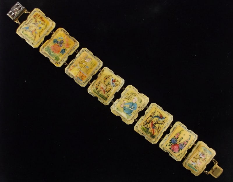Stunning Antique 1940s Hand Painted Bird Bracelet 7.5 Gorgeous: excellent condition