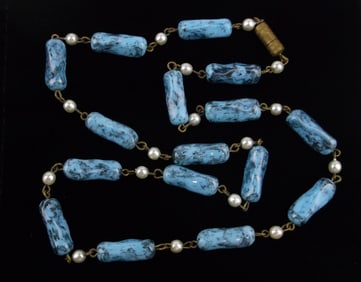 Stunning Antique 1940s Czech Glass Necklace 21"