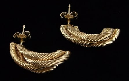 Vintage 14kt Gold Earrings Set 2.16 grams