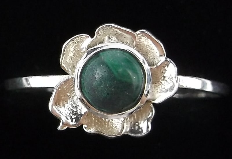 New Sterling Silver Malachite Flower Ring 8: Solid Sterling Silver Guaranteed, in Brand New Never Worn Condition.