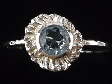 New Sterling Silver Blue Stone Flower Ring 8