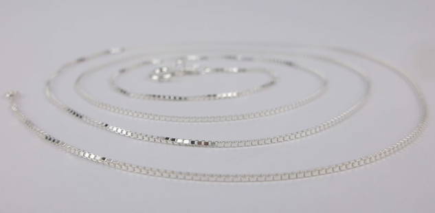 New Vintage Italian Sterling Silver Box Chain Necklace 24": Solid Sterling Silver Guaranteed, in Brand New Never Worn Condition.