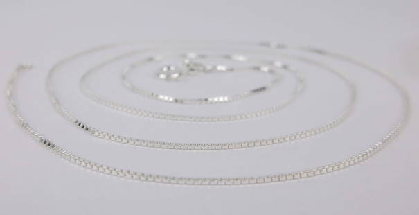 New Vintage Italian Sterling Silver Box Chain Necklace 24": Solid Sterling Silver Guaranteed, in Brand New Never Worn Condition.